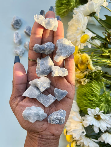 Blue Calcite activates the third eye and throat chakras. It is a very soothing calcite - helping to calm anxiety. It brings forth your intuition (third eye chakra) and also assists with healthy communication (throat chakra).