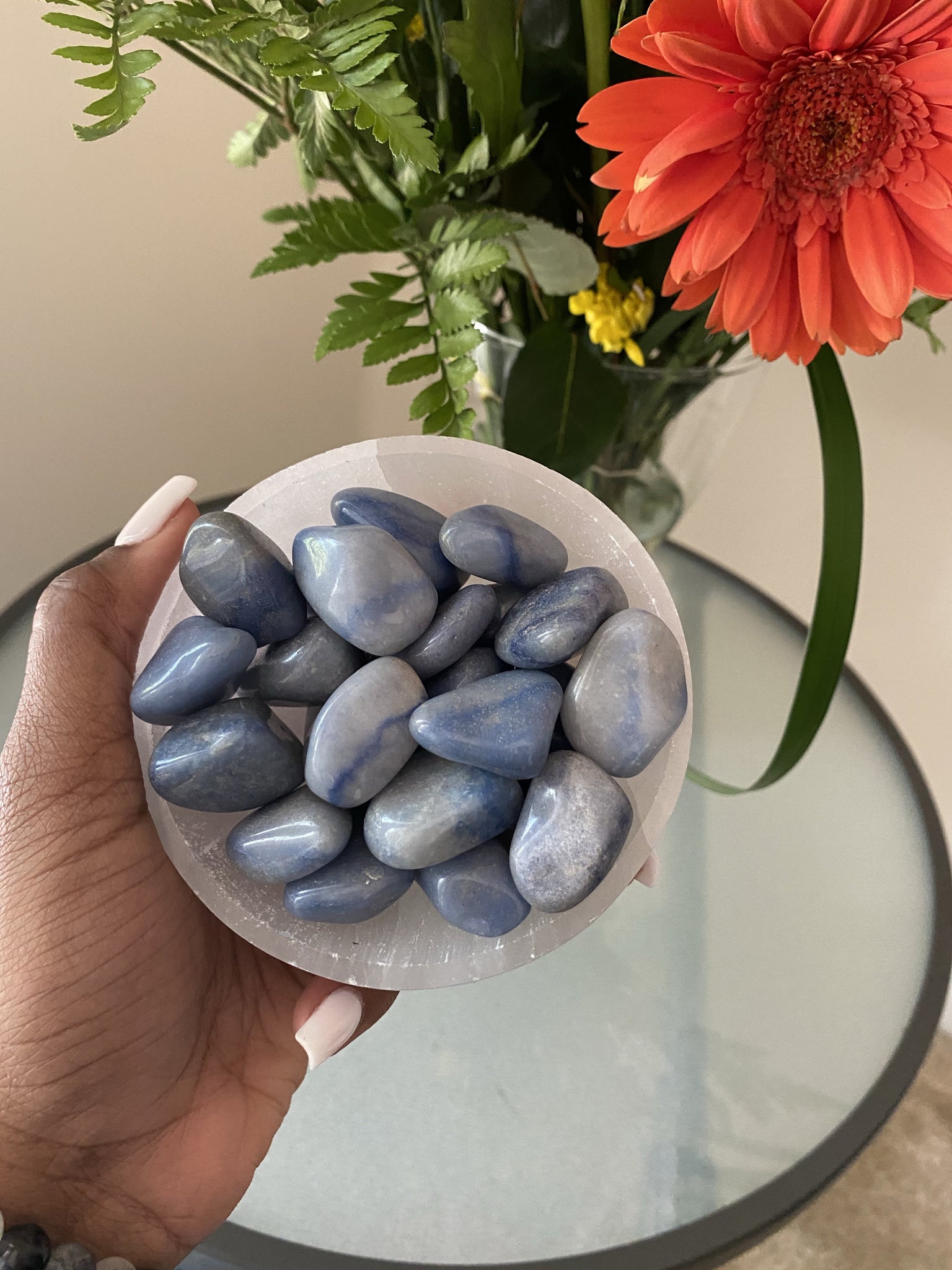 Blue Quartz is a stone of patience, helping us keep our cool in moments of intensity. A crystal of the third eye and throat chakras, it is also notable for its ability to stimulate the mind and spark our intellectual abilities. Blue Quartz also amplifies our psychic abilities.